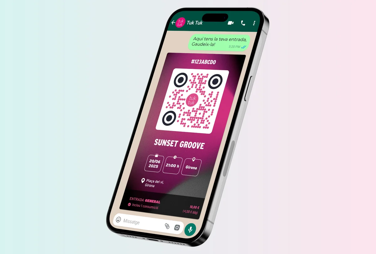 Entrada de Tuk Tuk rebuda per WhatsApp al mòbil, amb el codi QR, la data, l'hora i el lloc de l'esdeveniment